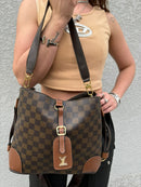 Bolsa Média de Couro Louis Vuitton Astrid