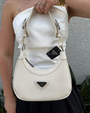 Bolsa Prada meia lua